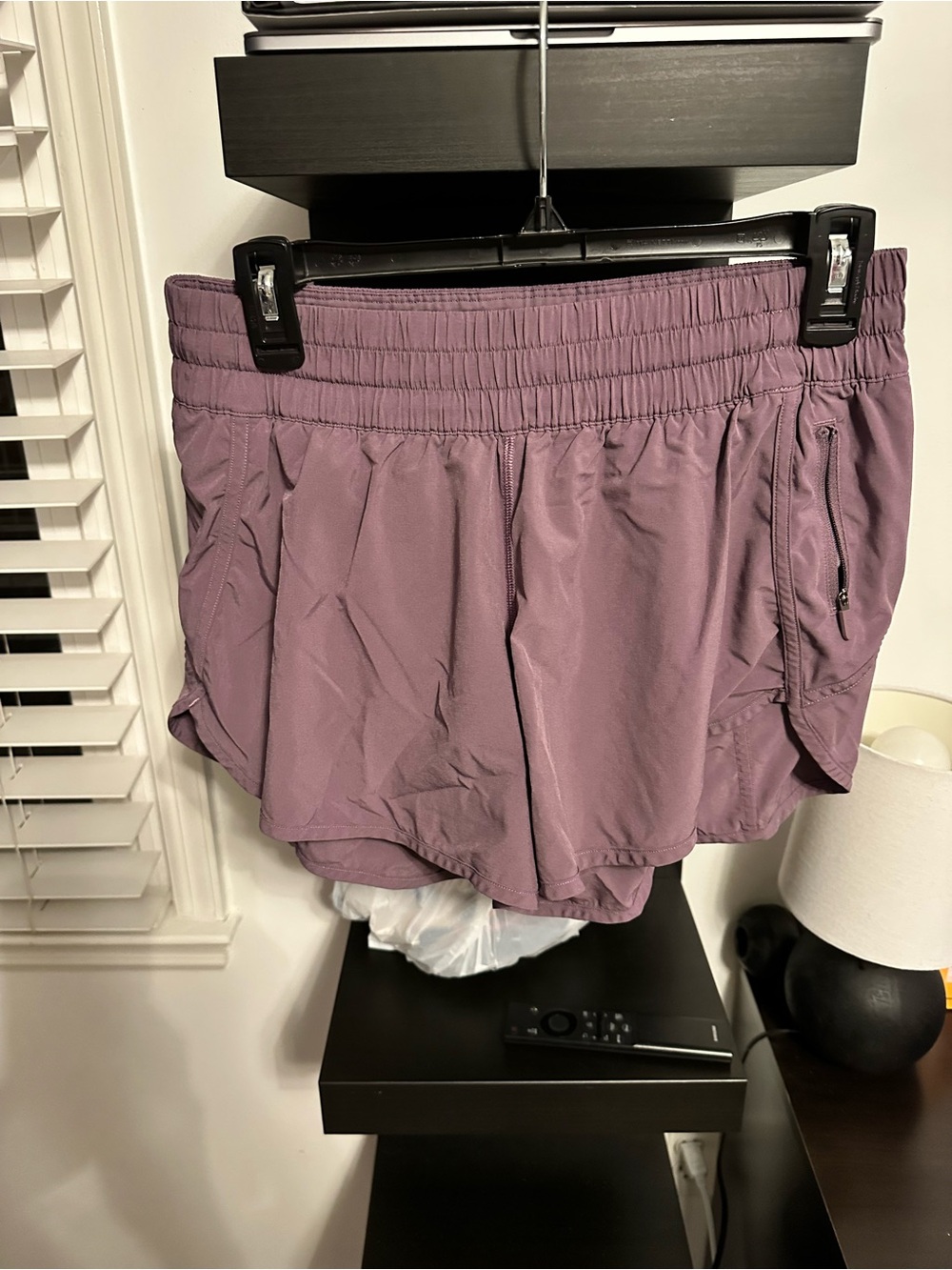 lululemon athletica Women's Mauve Elastic Waist Running Shorts